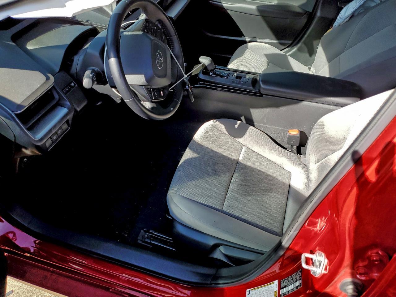 2023 Toyota Prius Le - Фото 7
