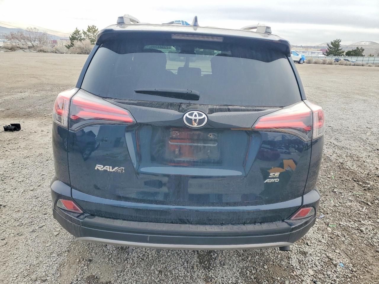 2017 Toyota Rav4 Se - Фото 6