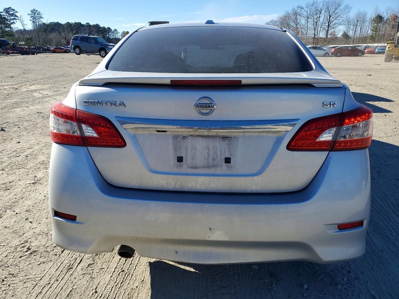 2015 Nissan Sentra S - Фото 6