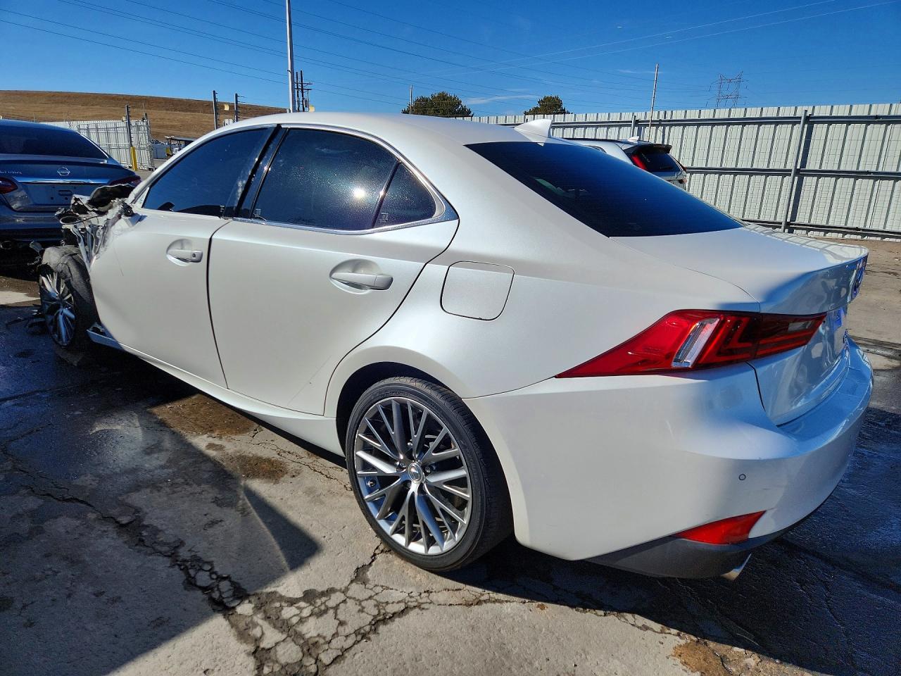 2016 Lexus Is 200T - Фото 2