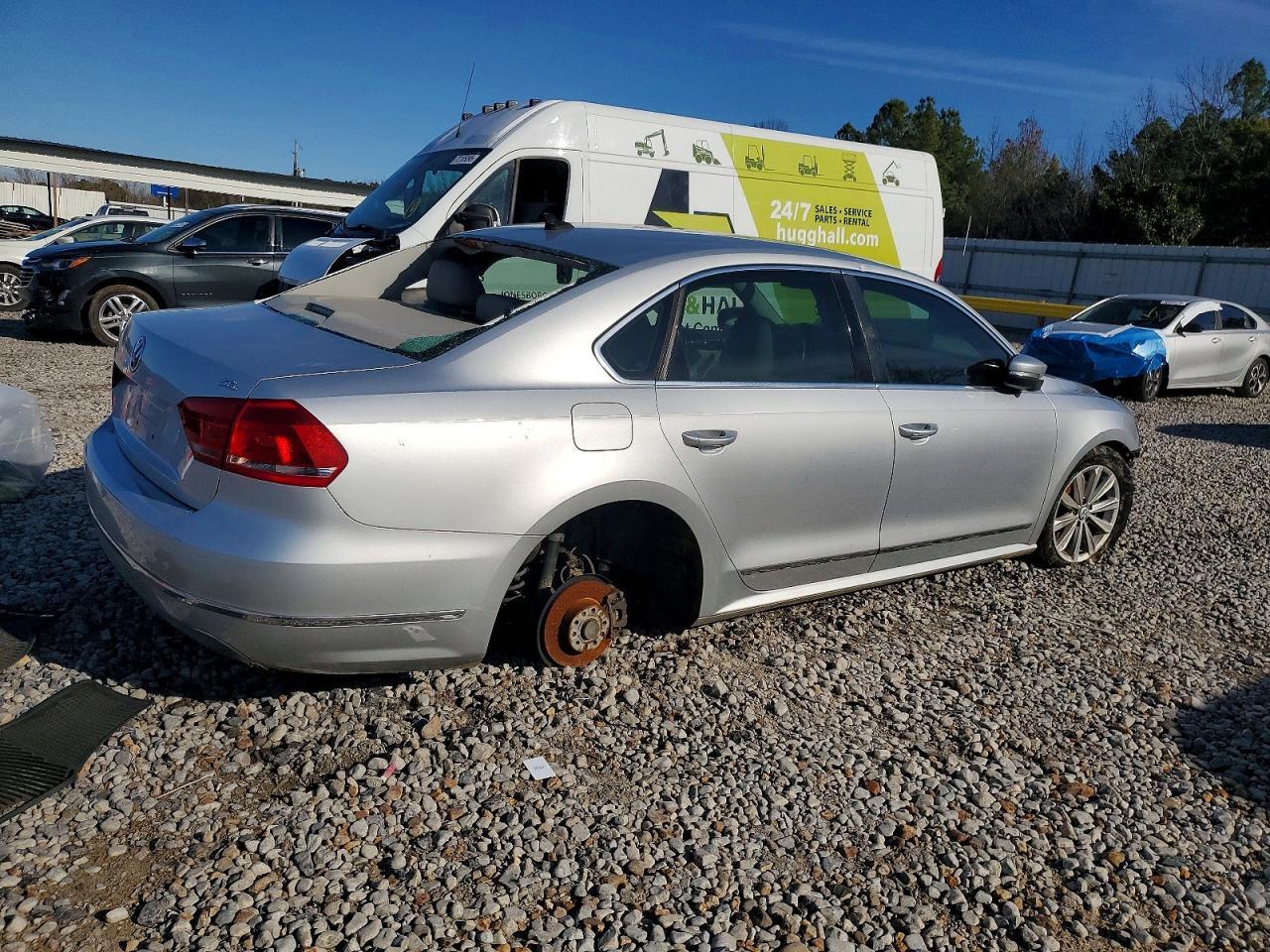 2013 Volkswagen Passat Sel - Image 3