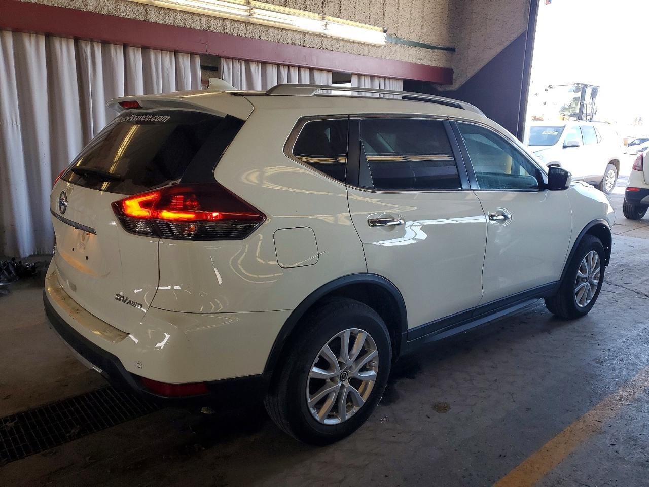 2020 Nissan Rogue Sv - Image 3