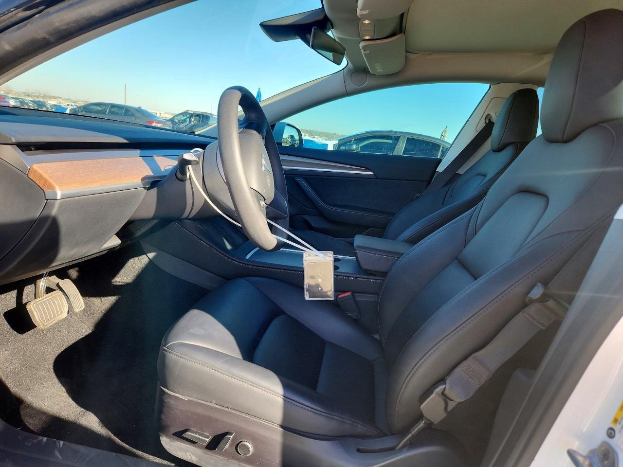 2023 Tesla Model 3 - Фото 7