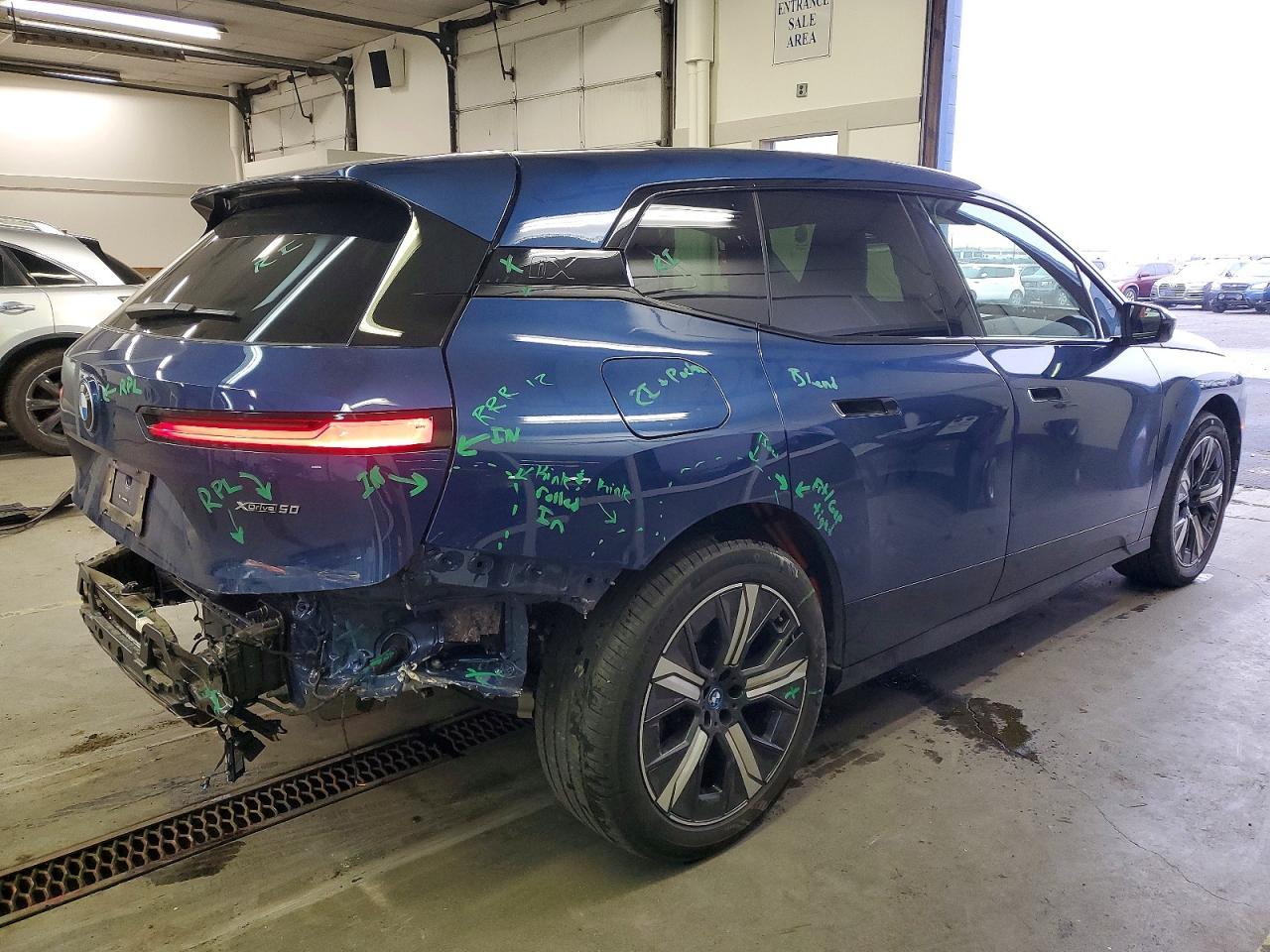 2024 BMW Ix xDrive50 - Image 3