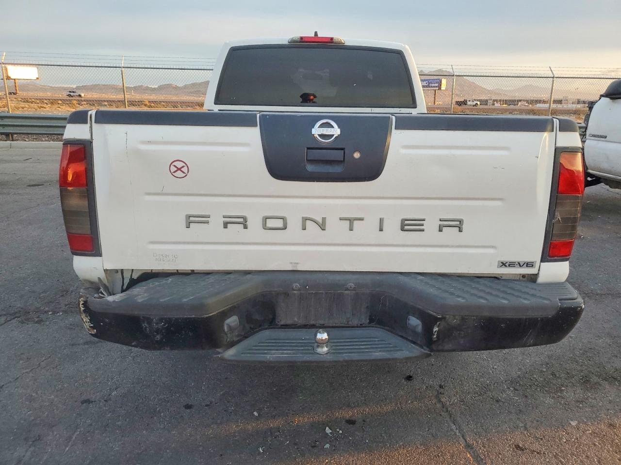 2002 Nissan Frontier Crew Cab Xe - Фото 6