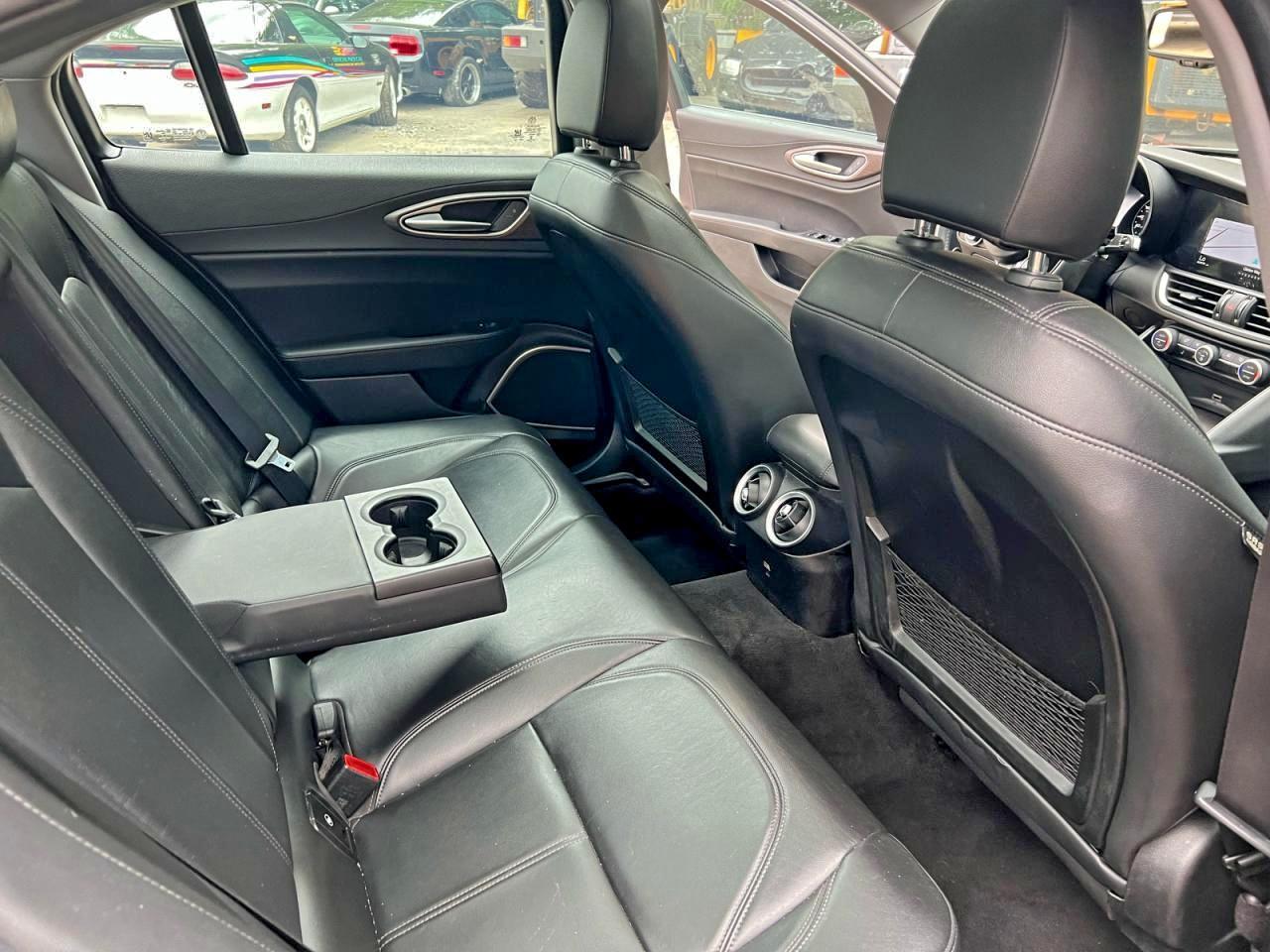 2017 Alfa Romeo Giulia Ti Q4 - Фото 6