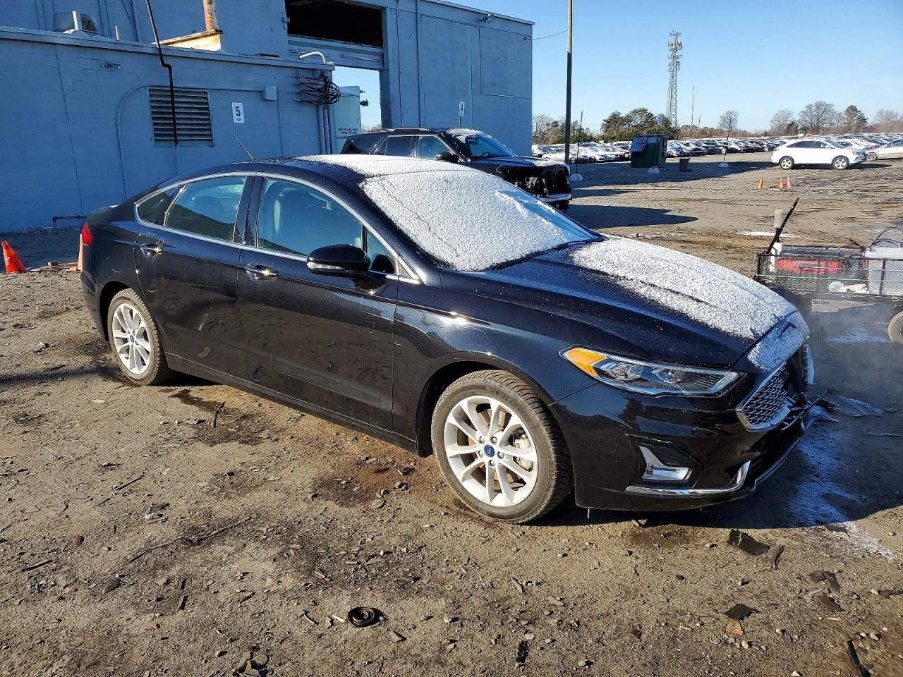 2020 Ford Fusion Titanium - Image 4