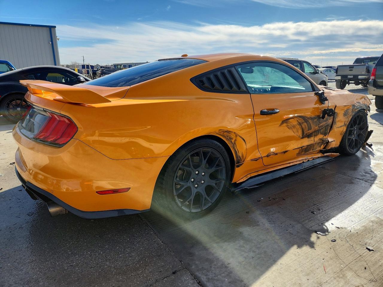 2018 Ford Mustang - Фото 3
