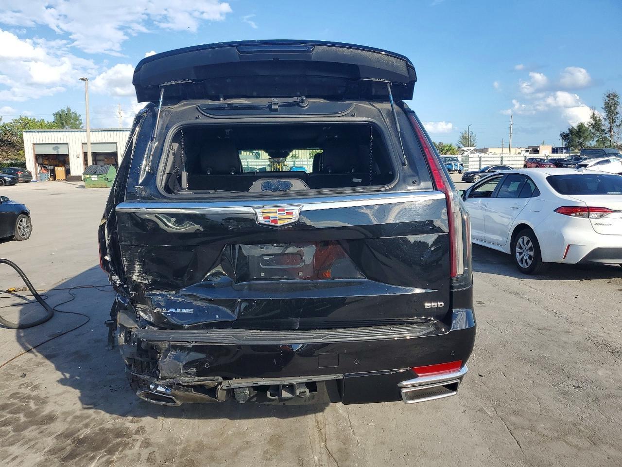 2022 Cadillac Escalade Esv Premium Luxury - Image 6