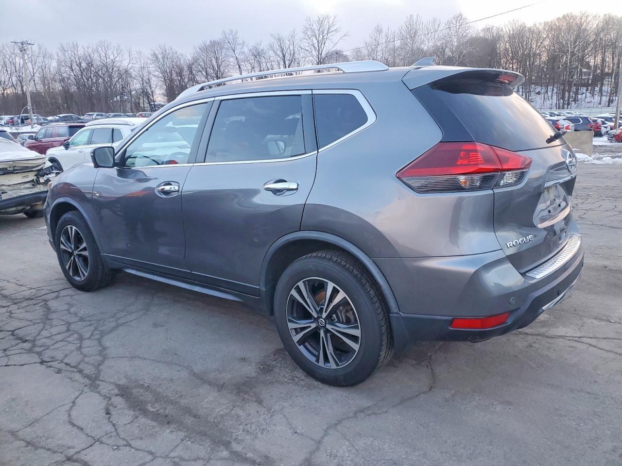2020 Nissan Rogue S - Фото 2