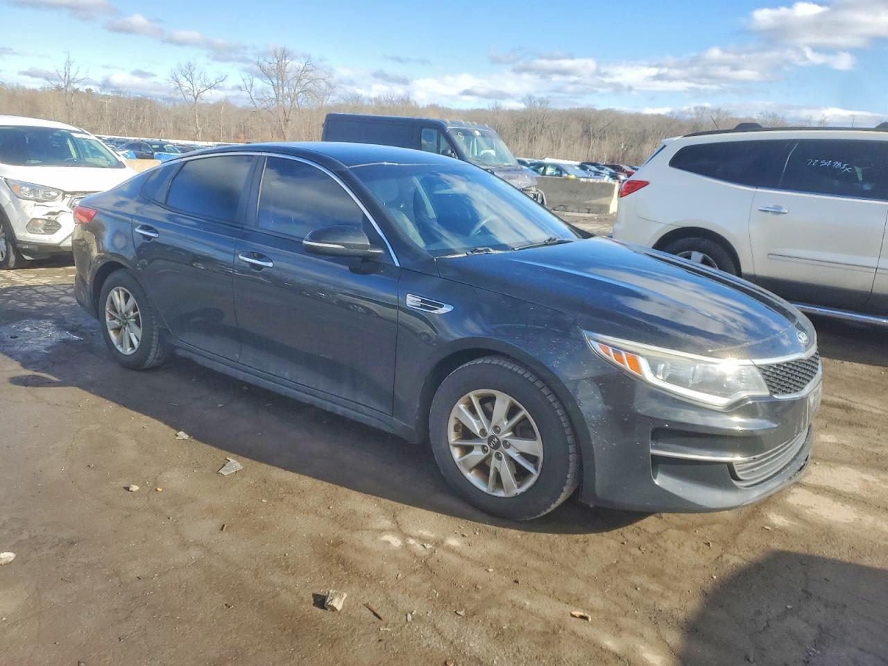 2017 Kia Optima Lx - Фото 4