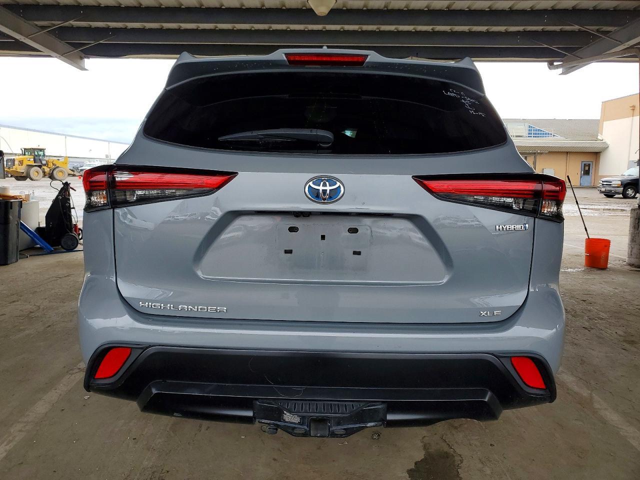 2022 Toyota Highlander Hybrid Bronze Edition - Фото 6