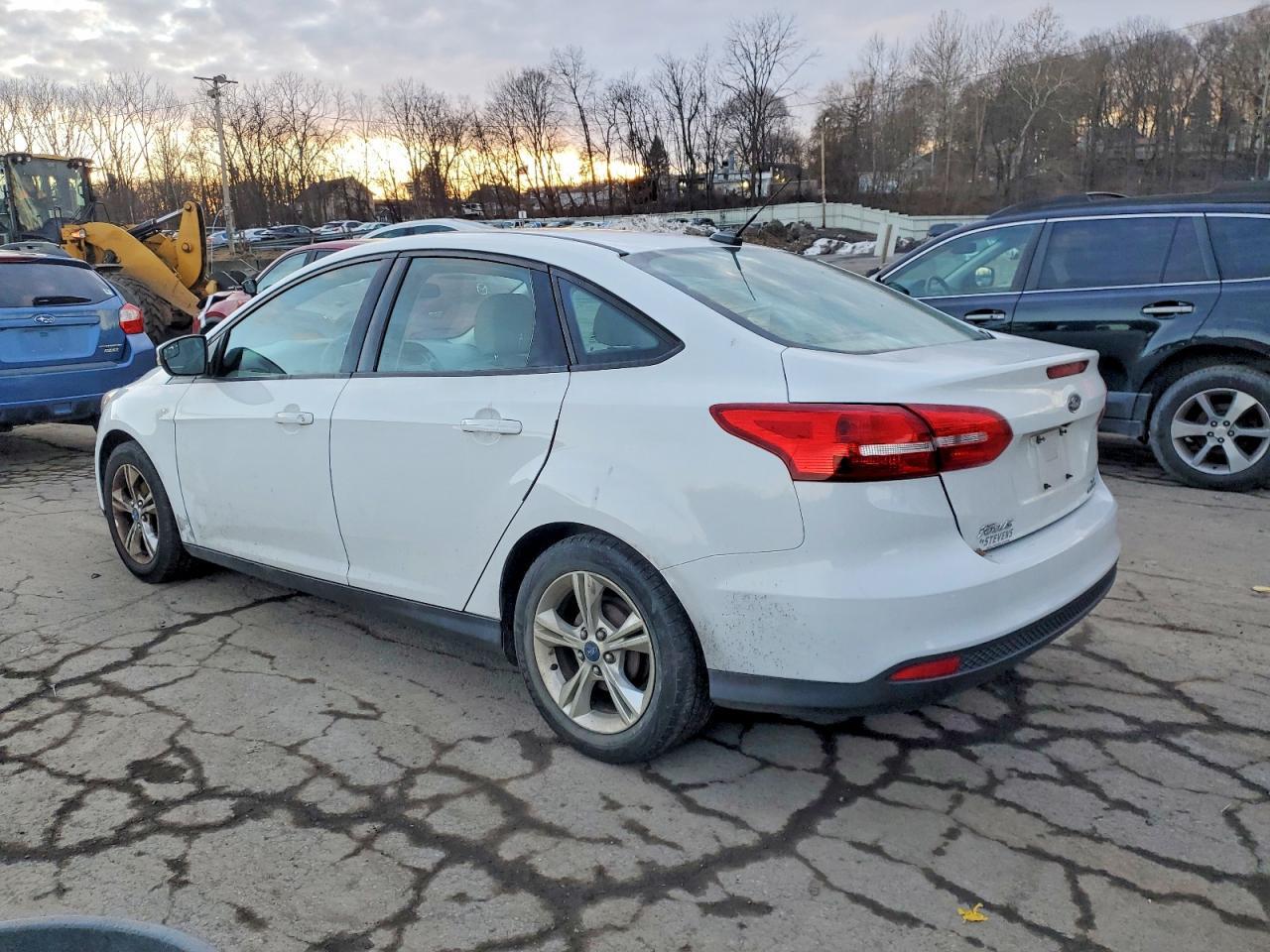 2016 Ford Focus Se - Image 2