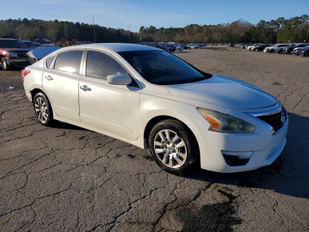 2014 Nissan Altima 2.5 S - Image 4