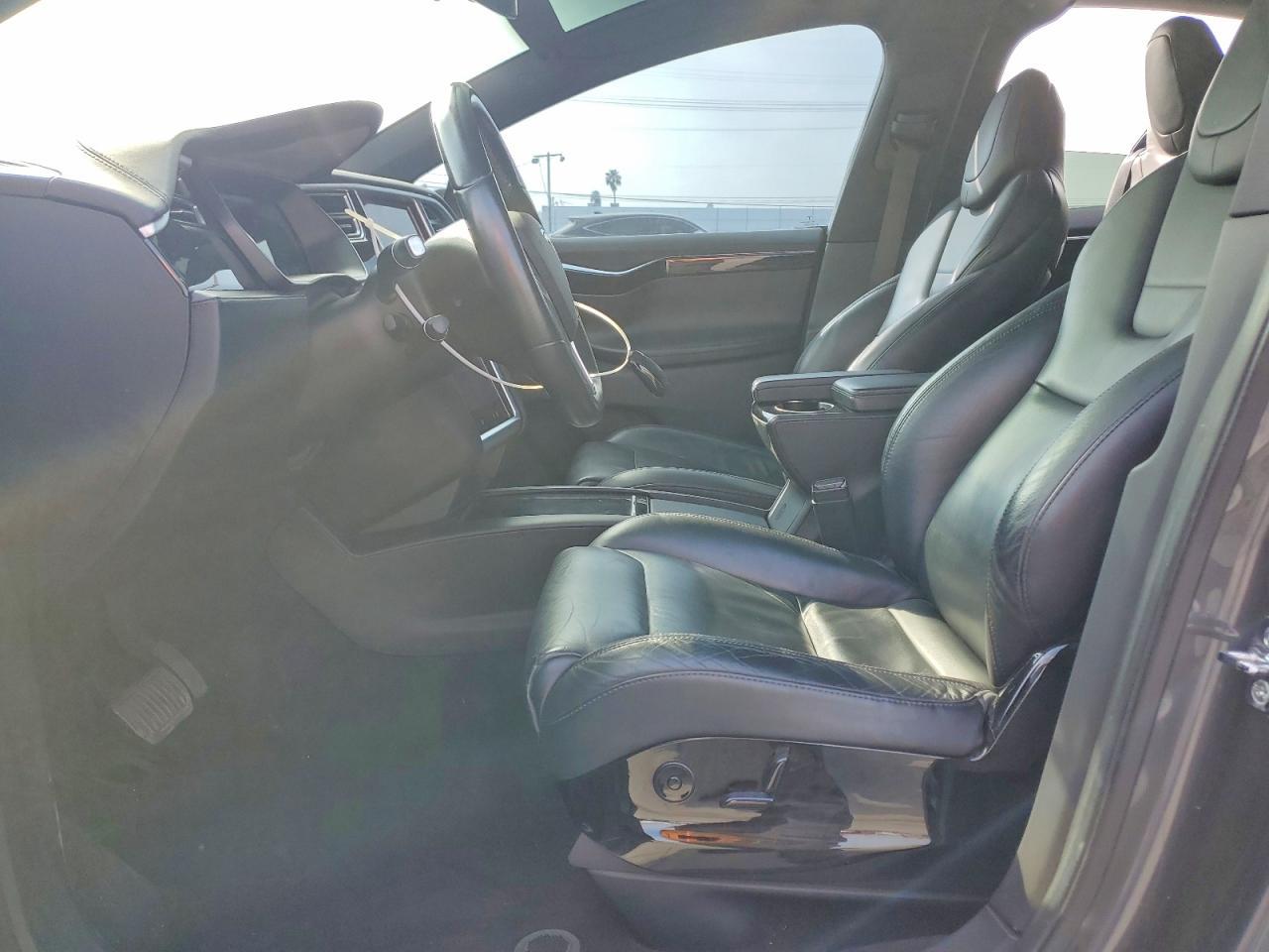 2016 Tesla Model X - Фото 7