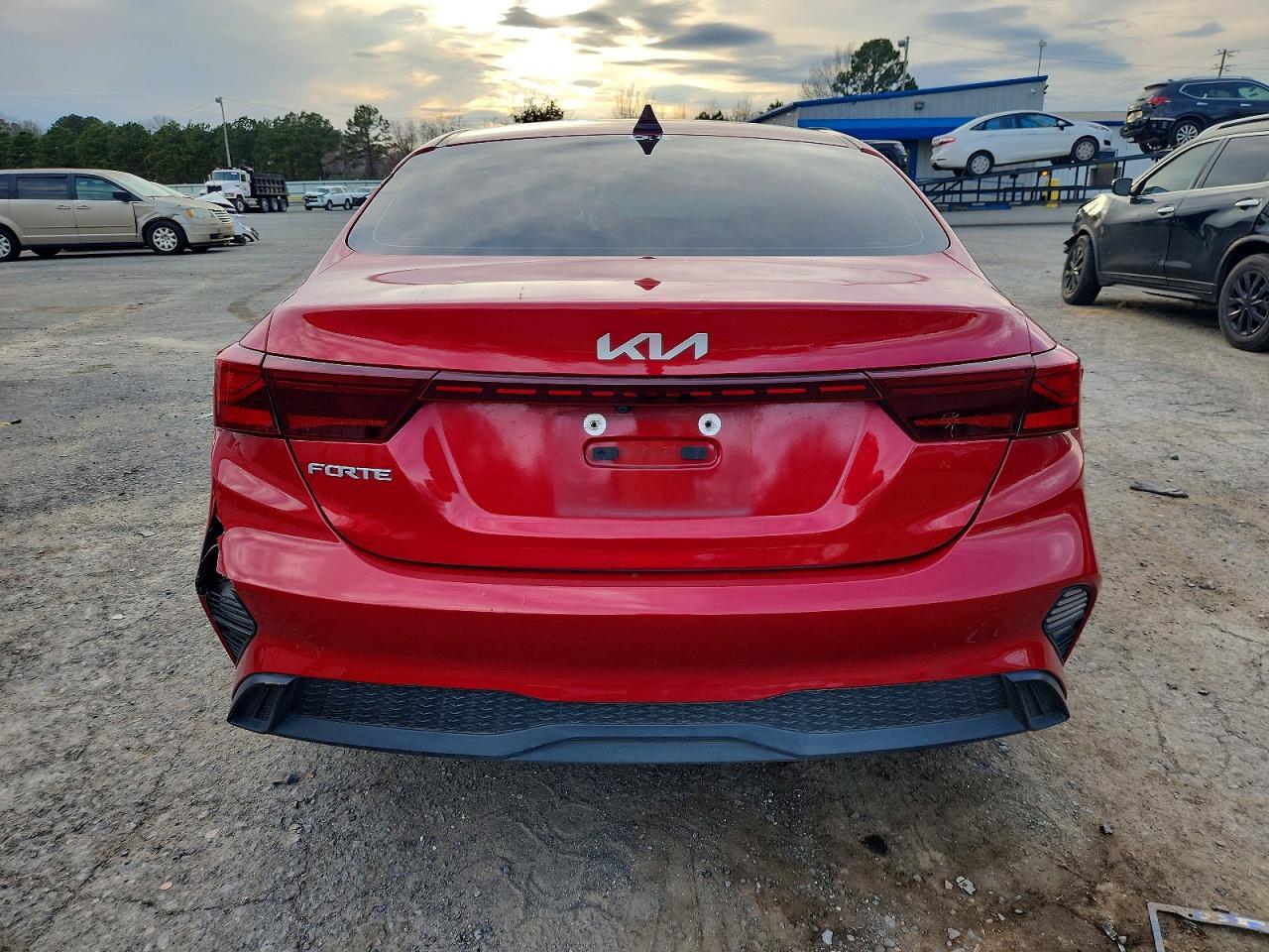 2024 Kia Forte Lx - Фото 6
