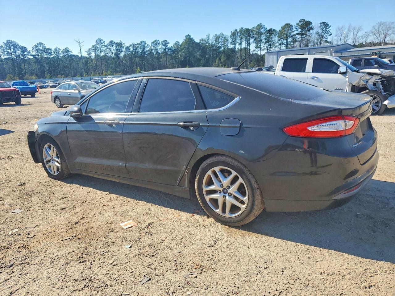 2015 Ford Fusion Se - Фото 2