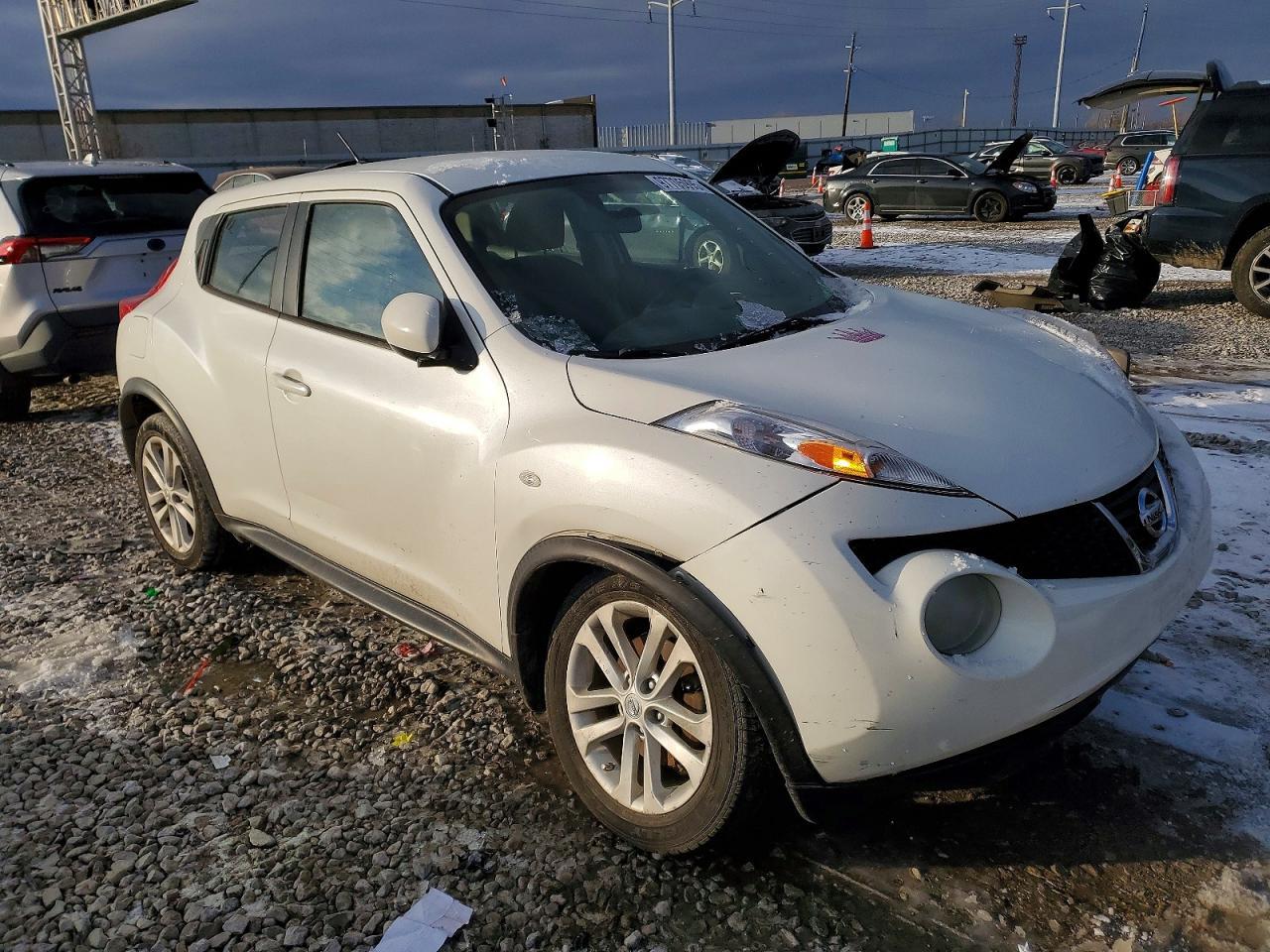2014 Nissan Juke S - Image 4
