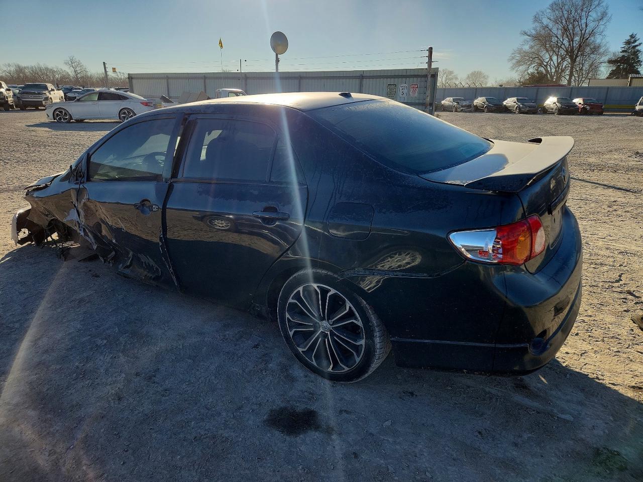 2009 Toyota Corolla Base - Фото 2