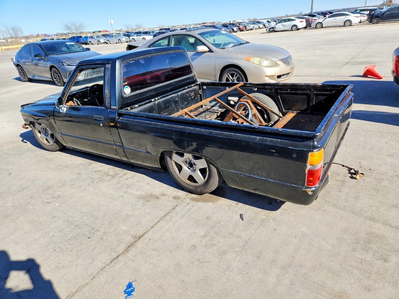 1986 Toyota Pickup 1/2 Ton Rn50 - Image 2