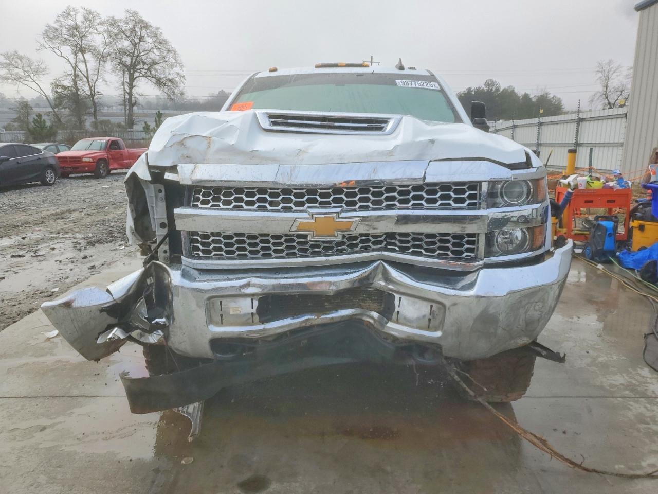 2019 Chevrolet Silverado K2500 Heavy Duty - Image 5