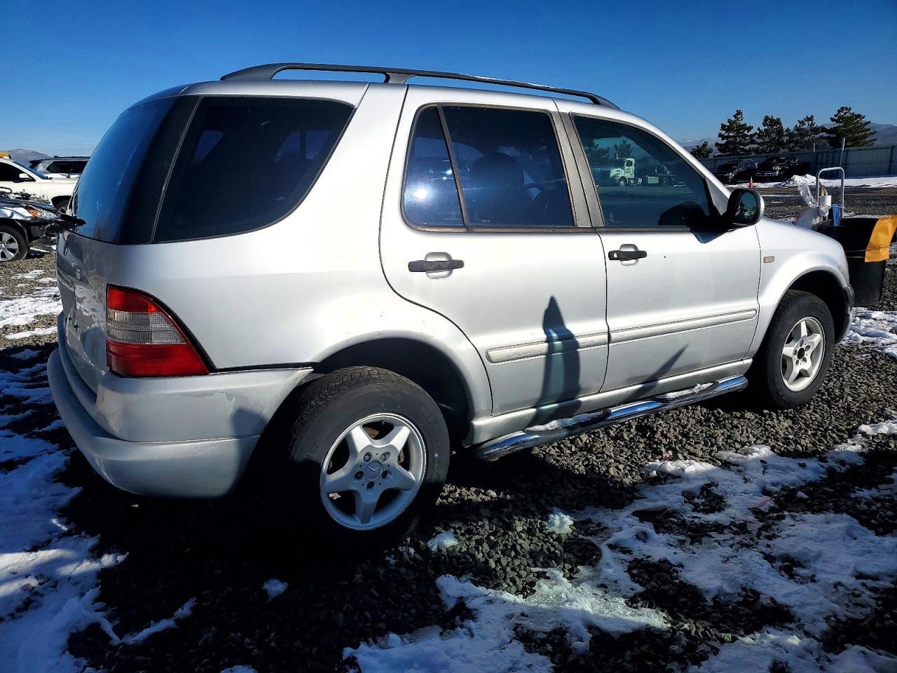 2000 Mercedes-Benz Ml 320 - Image 3