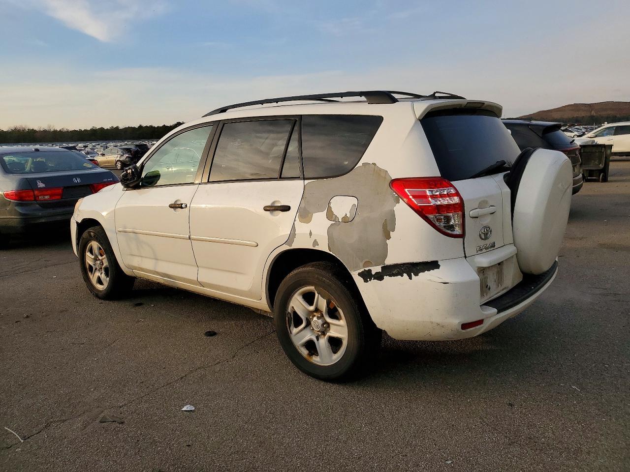 2011 Toyota Rav4 - Image 2