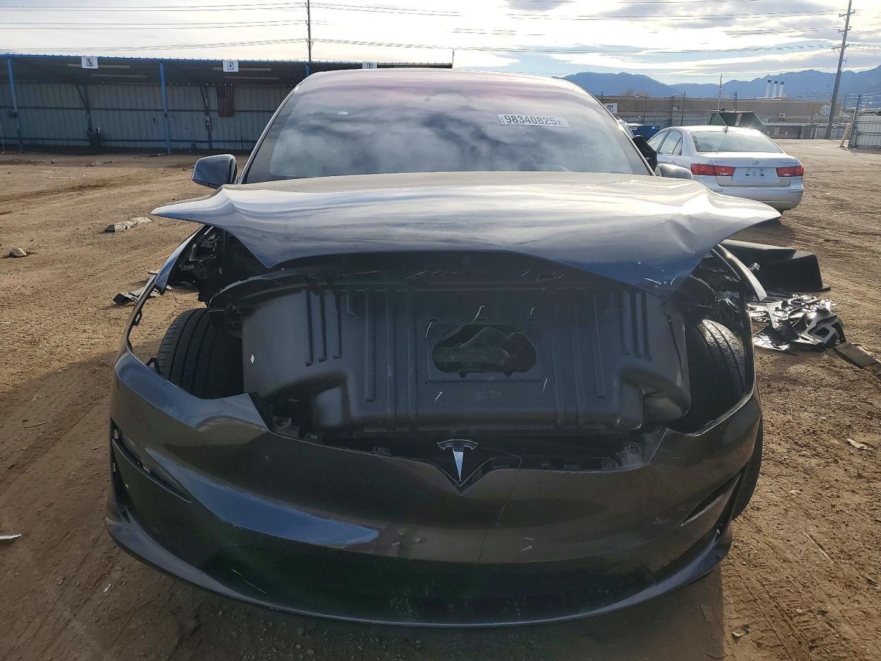2024 Tesla Model X - Image 5