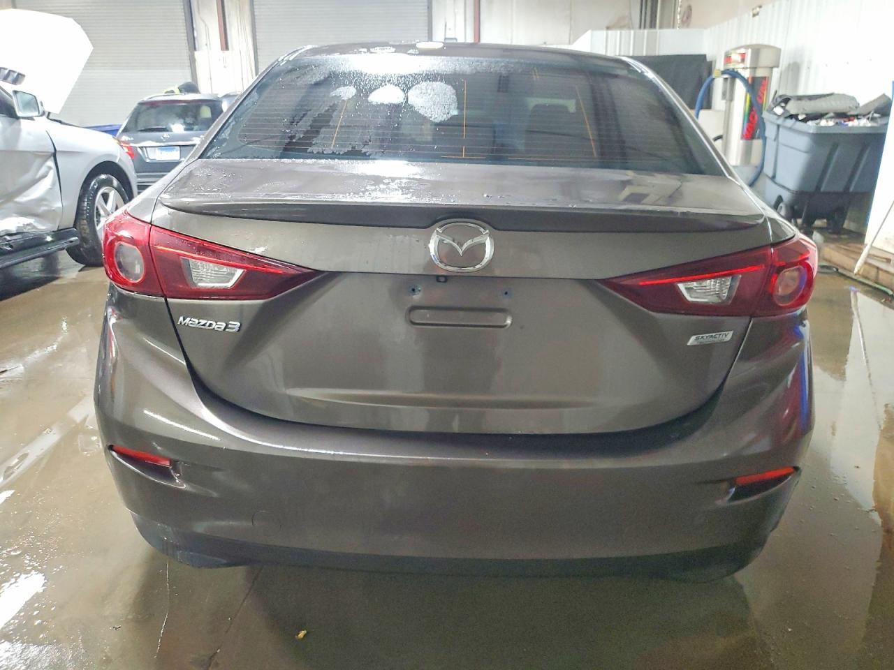 2018 Mazda 3 Touring - Image 6