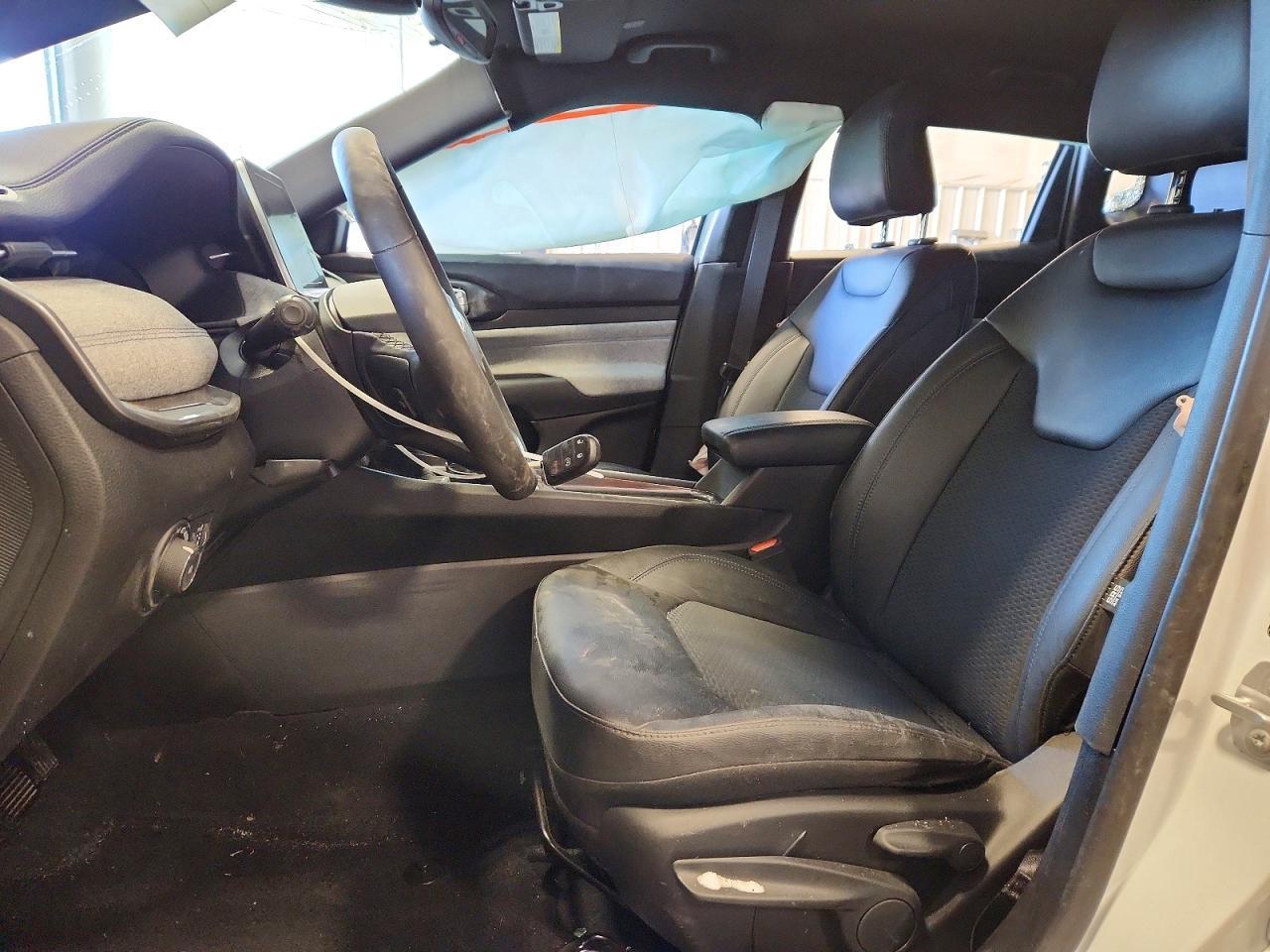 2025 Jeep Compass Latitude - Фото 7