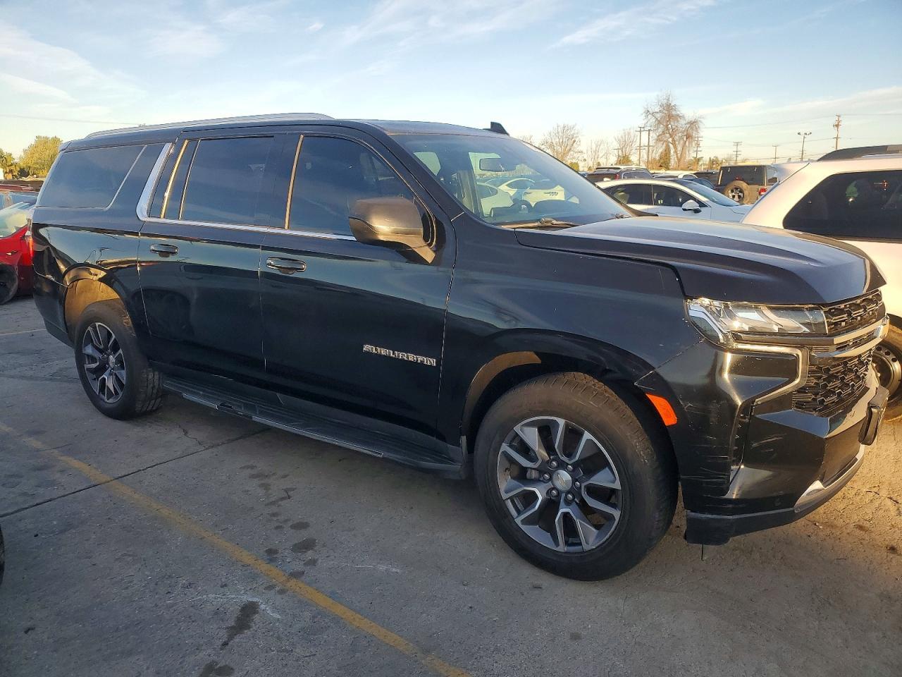 2022 Chevrolet Suburban C1500 Lt - Фото 4