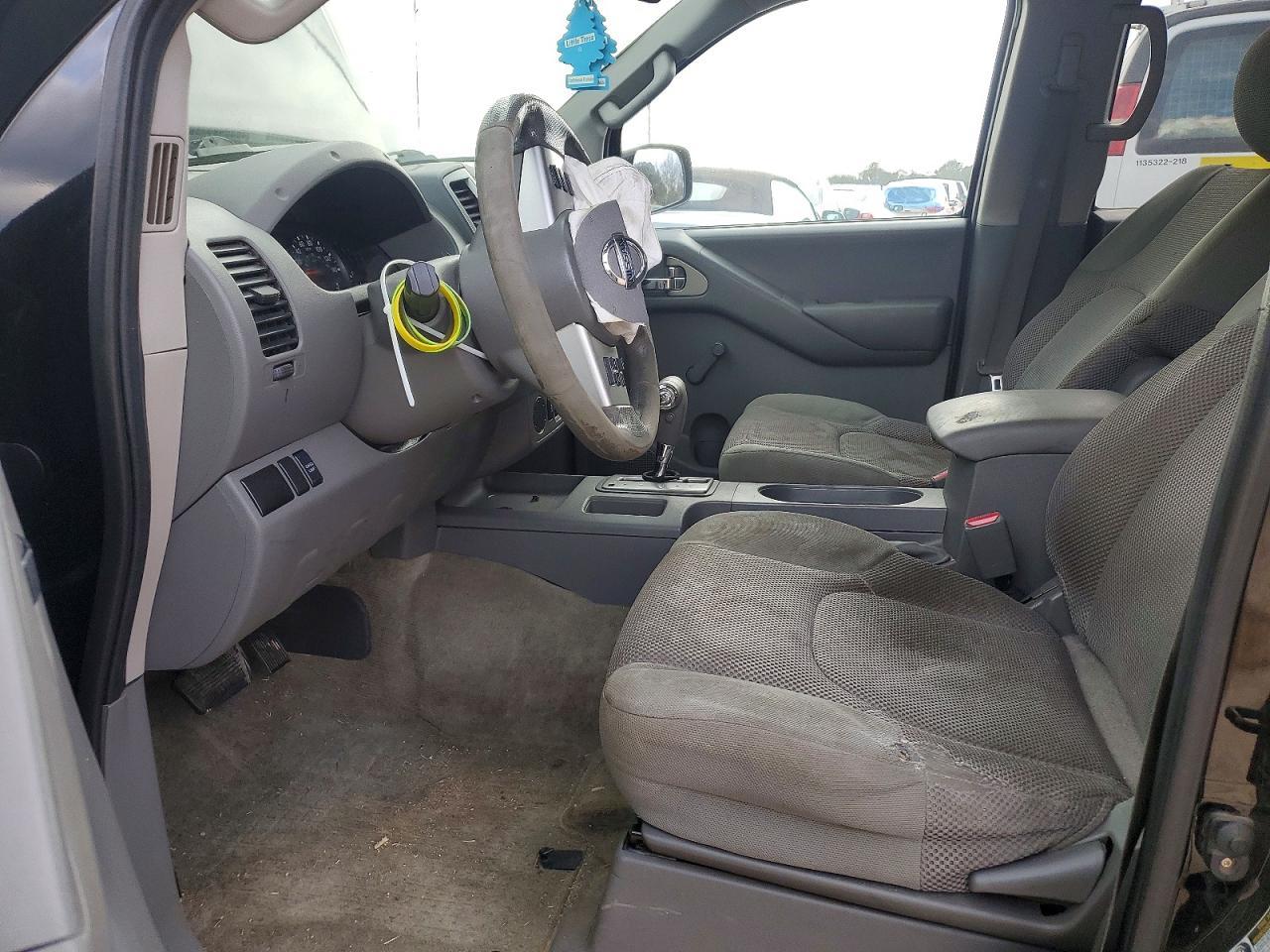 2014 Nissan Frontier S - Image 7