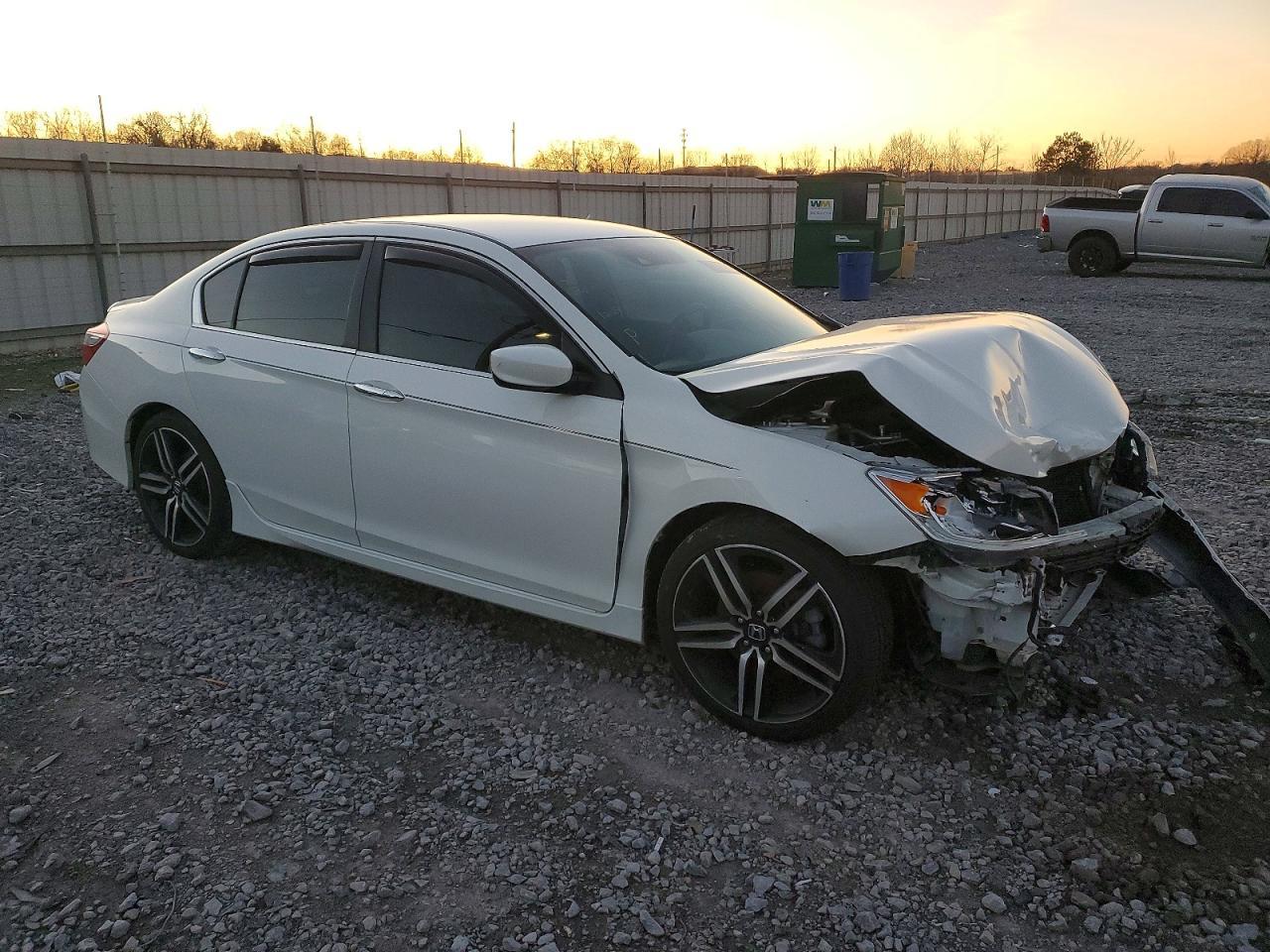 2016 Honda Accord Sport - Image 4