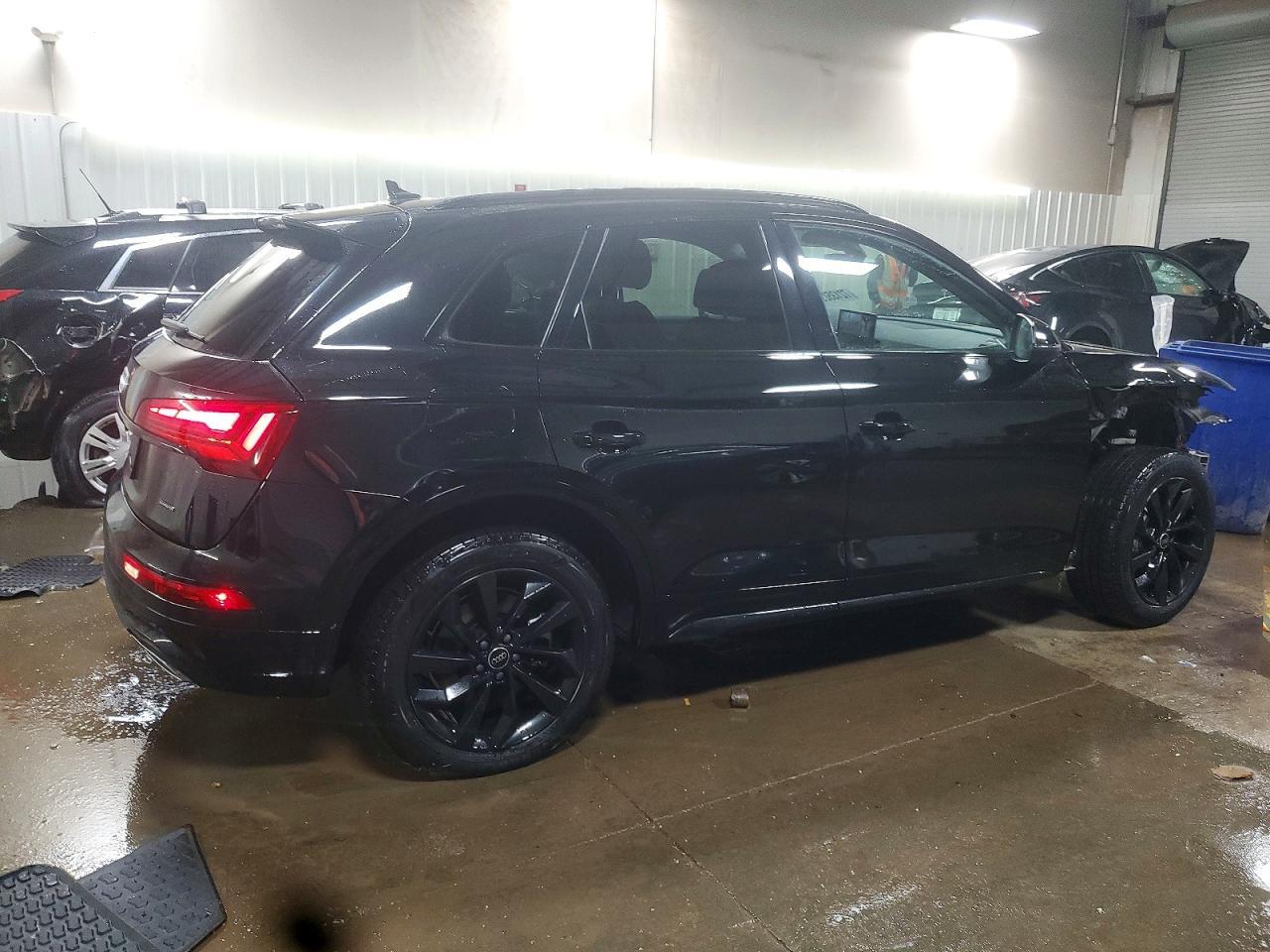 2024 Audi Q5 Premium Plus 45 - Image 3