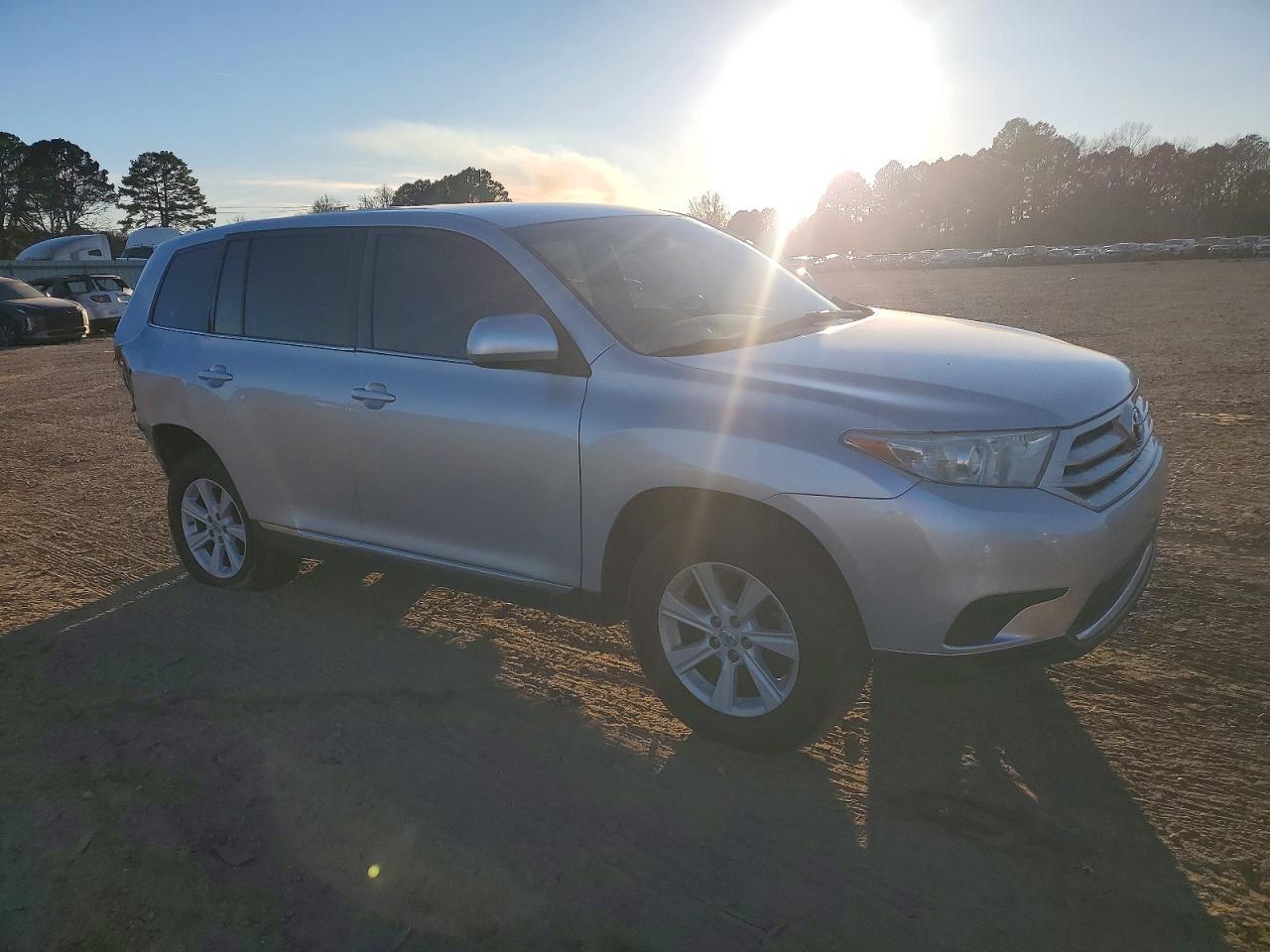 2013 Toyota Highlander Base - Фото 4
