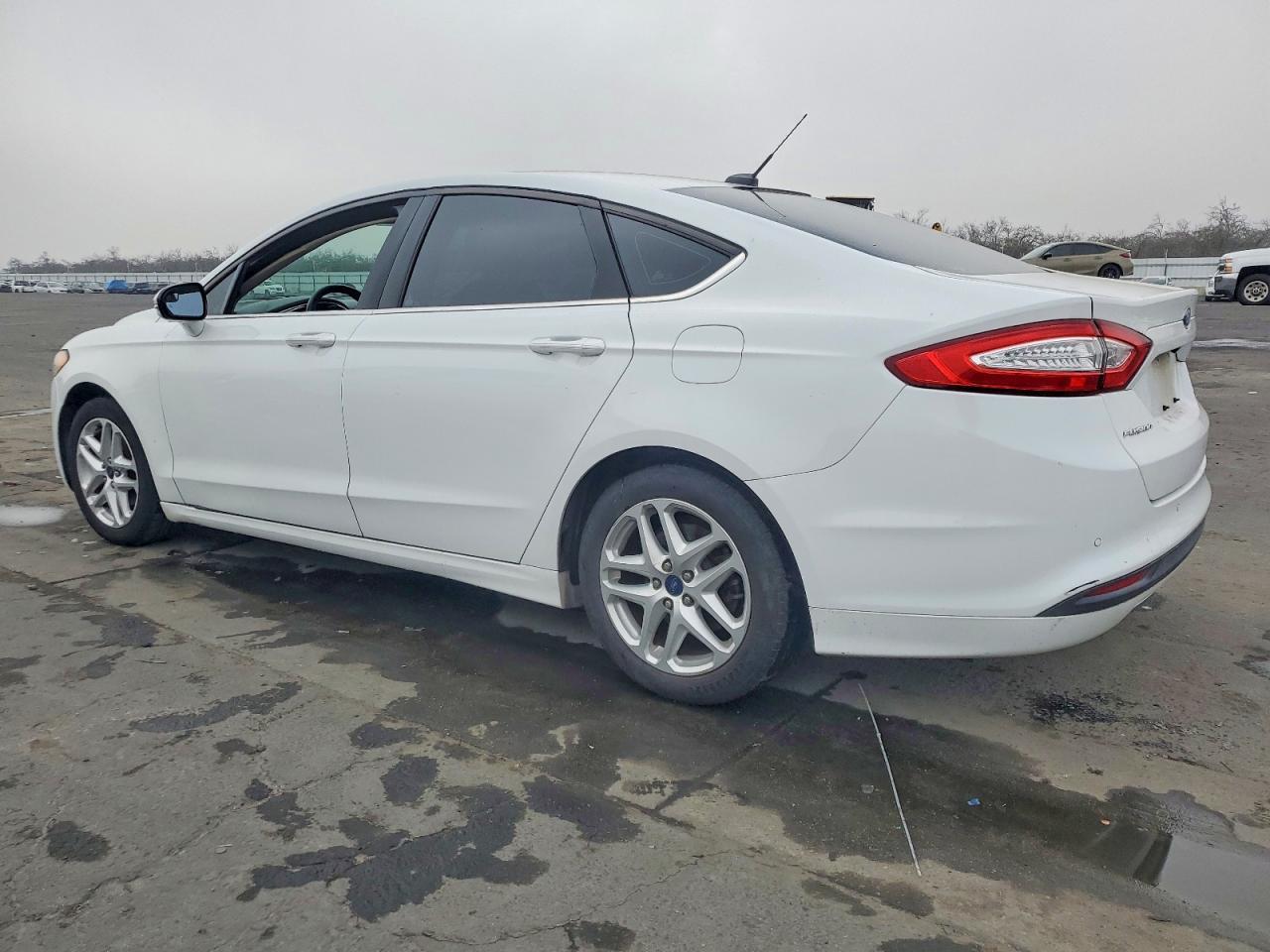 2016 Ford Fusion Se - Фото 2