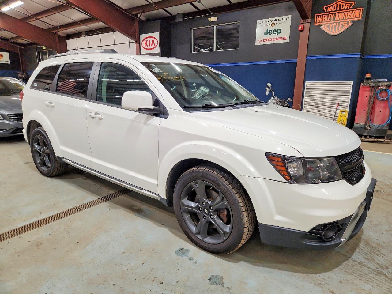 2018 Dodge Journey Crossroad - Image 4