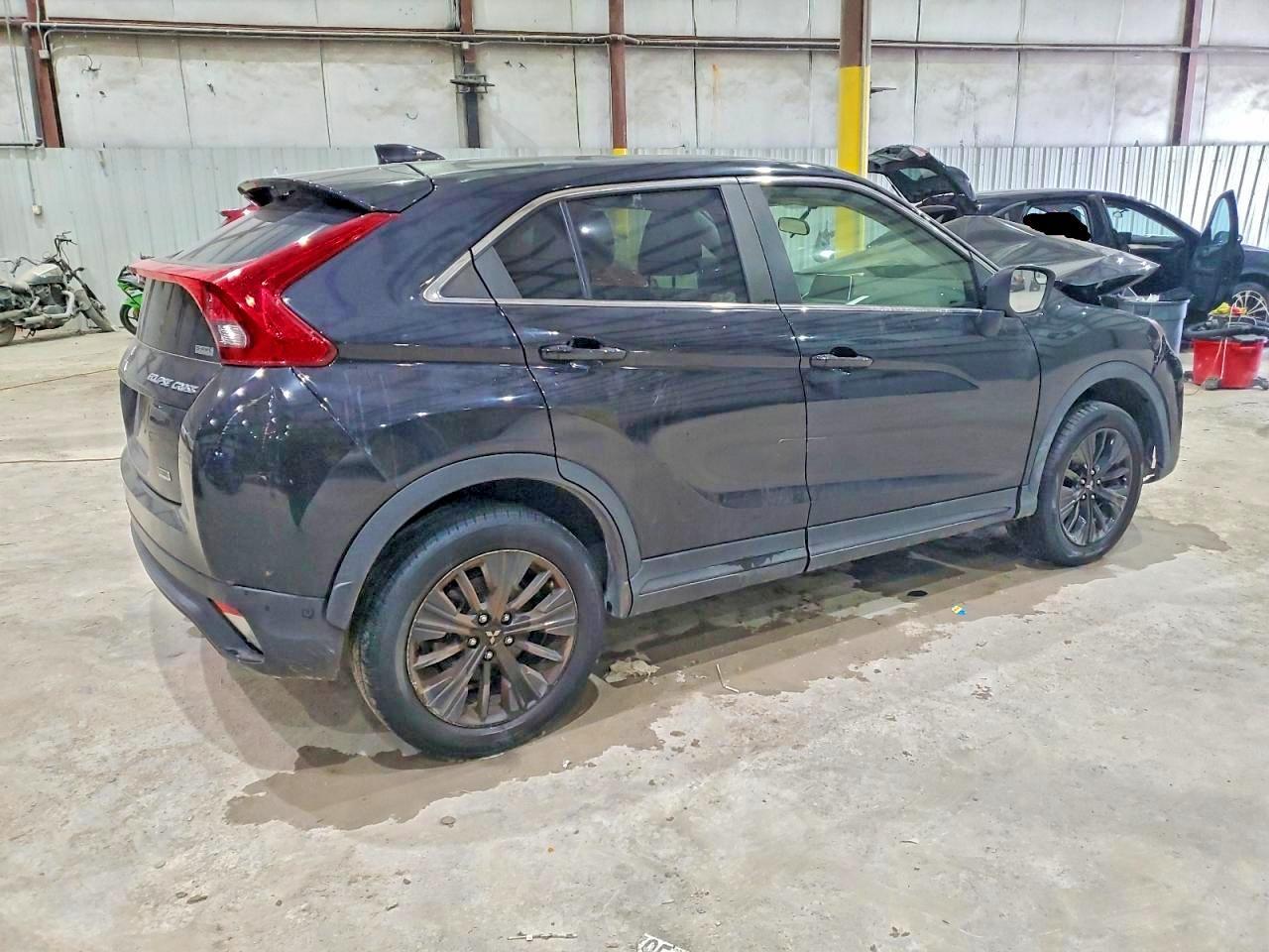 2019 Mitsubishi Eclipse Cross Le - Фото 3