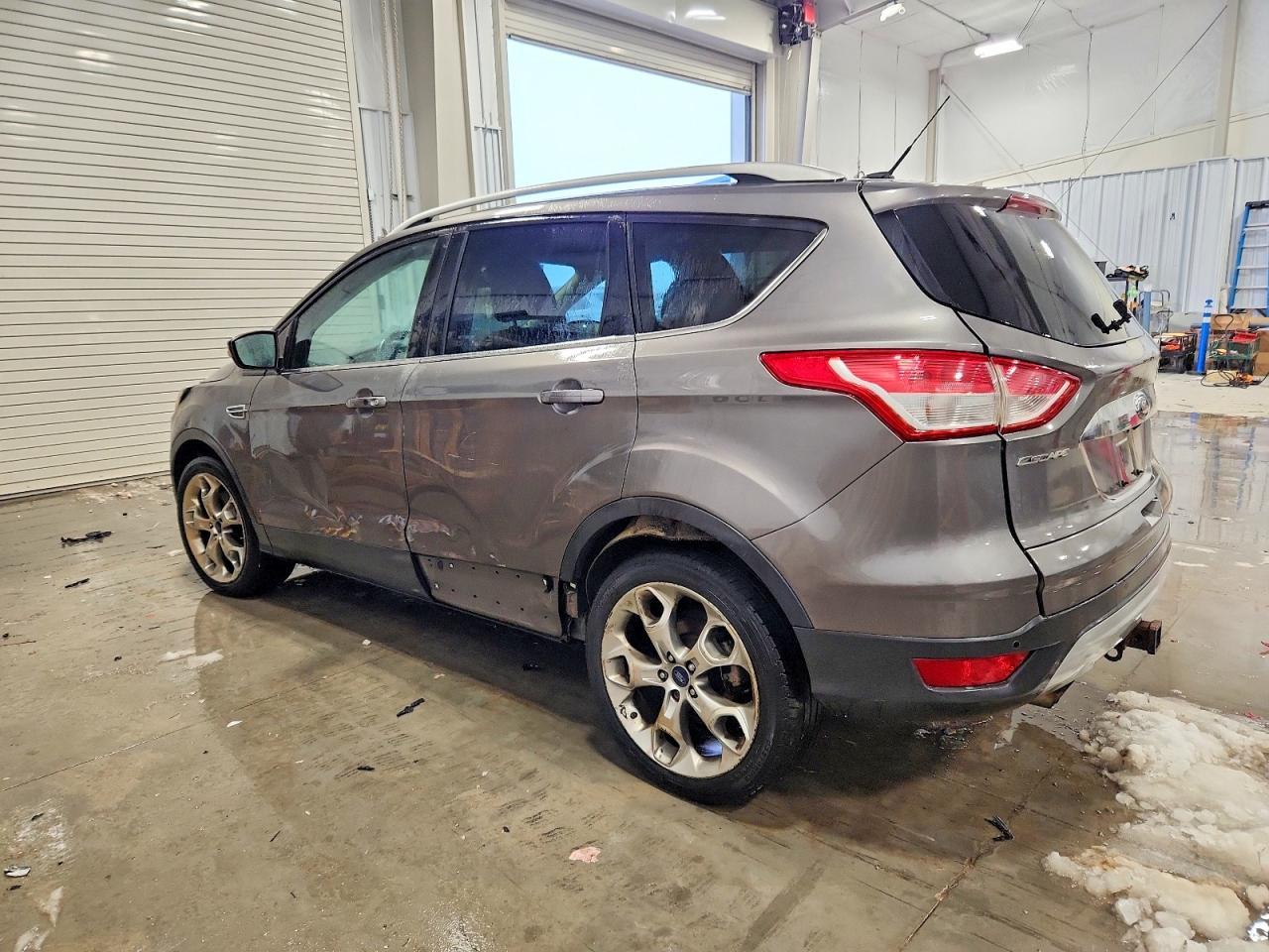 2014 Ford Escape Titanium - Фото 2