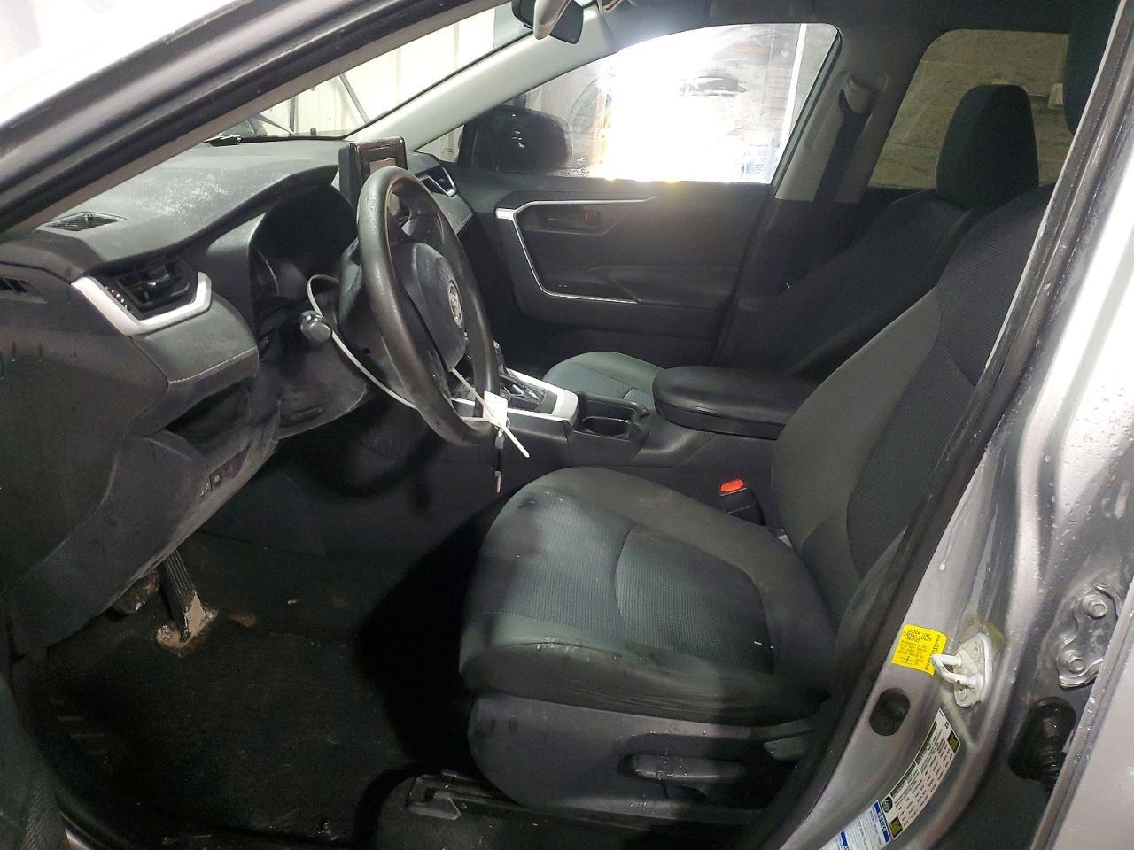2020 Toyota Rav4 Le - Image 7