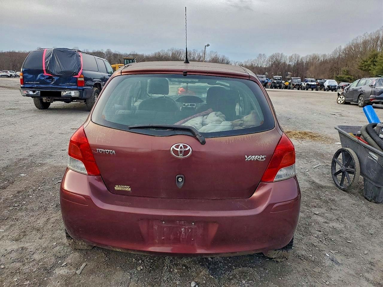 2010 Toyota Yaris - Фото 6