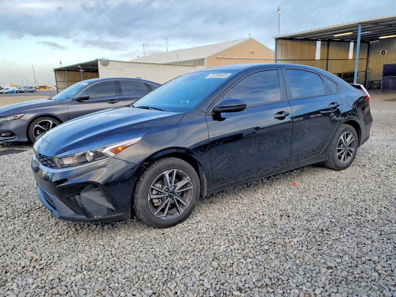 2023 Kia Forte Lx