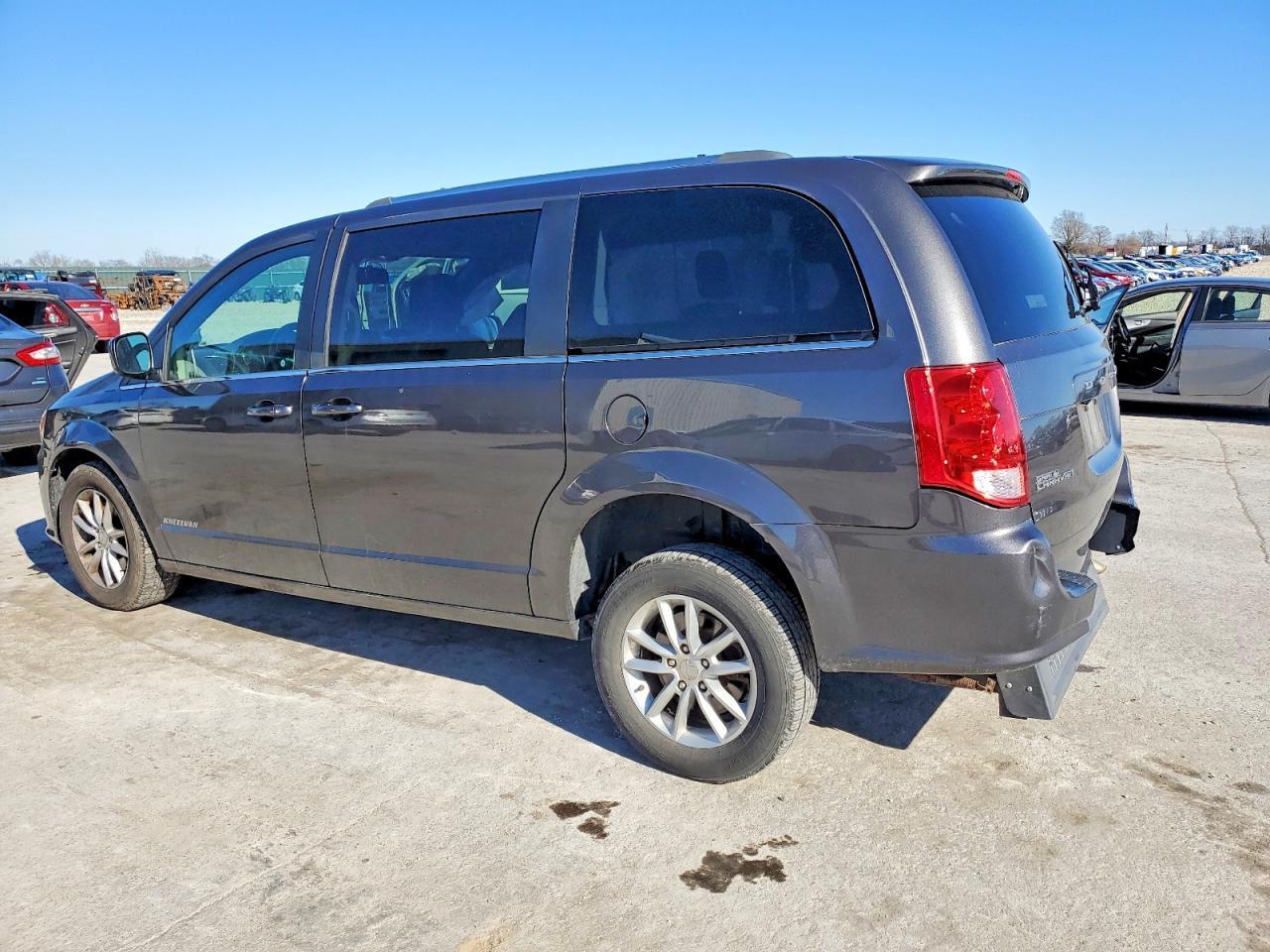 2019 Dodge Grand Caravan Sxt - Фото 2