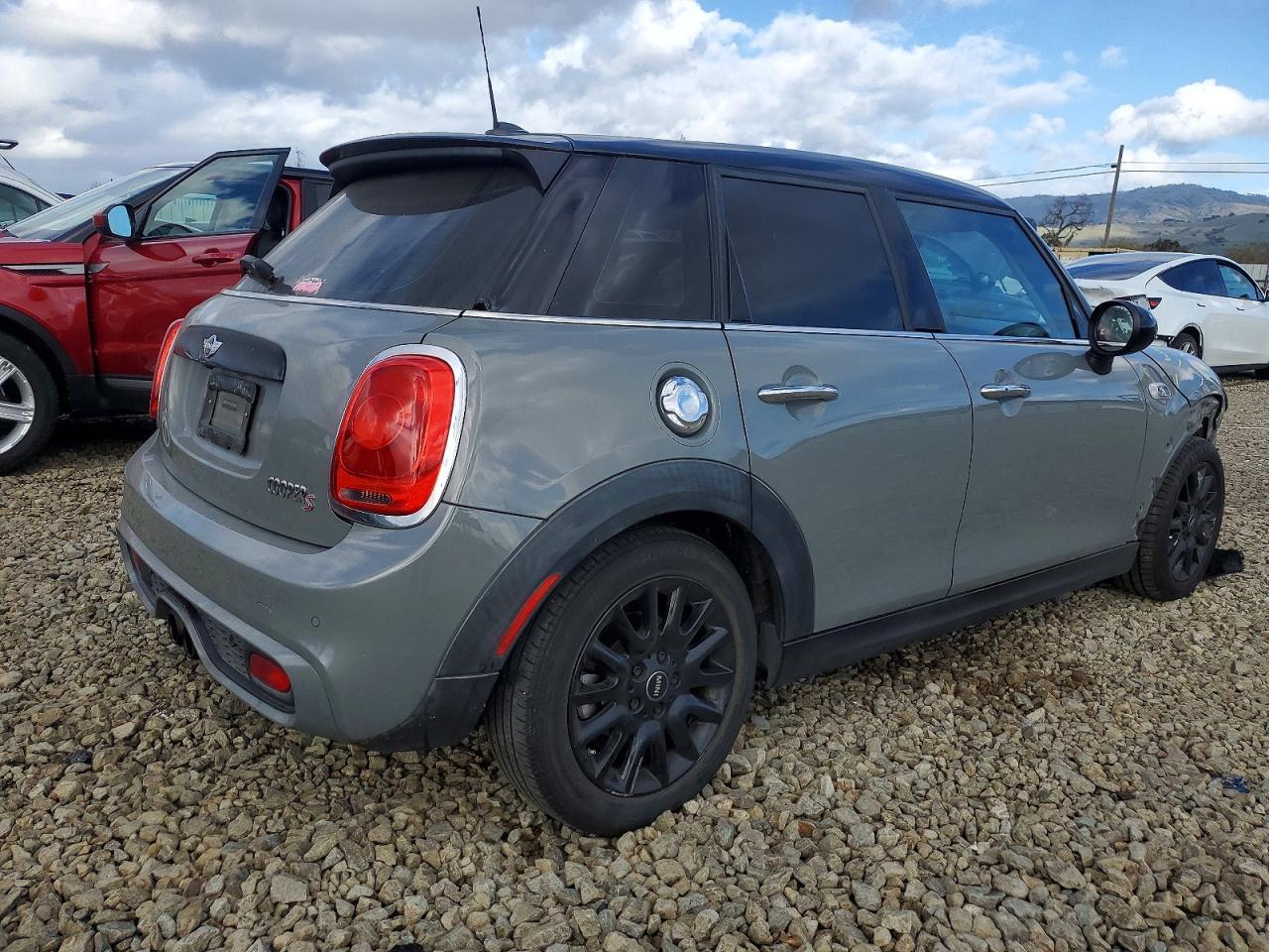 2016 Mini Cooper S - Image 3