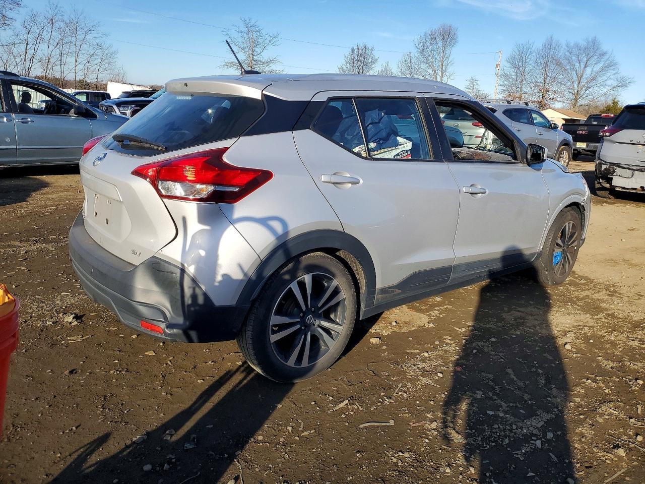 2019 Nissan Kicks Sv - Image 3