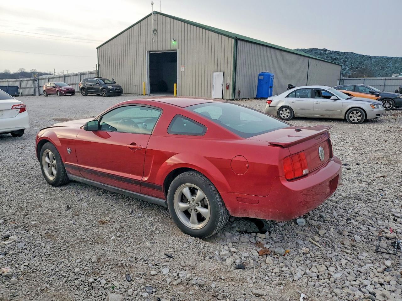 2009 Ford Mustang - Фото 2