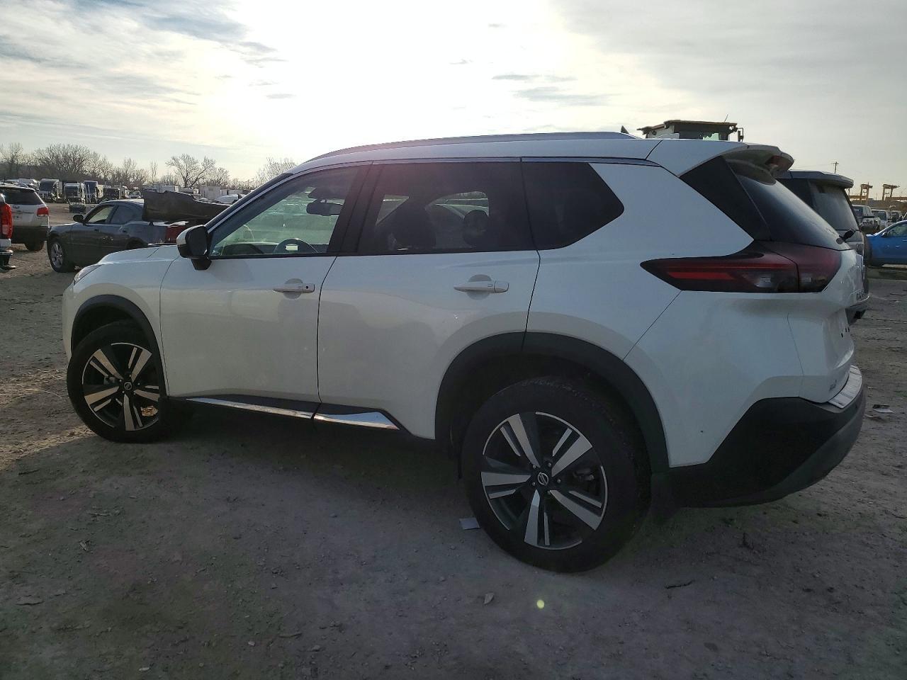 2021 Nissan Rogue Sl - Image 2
