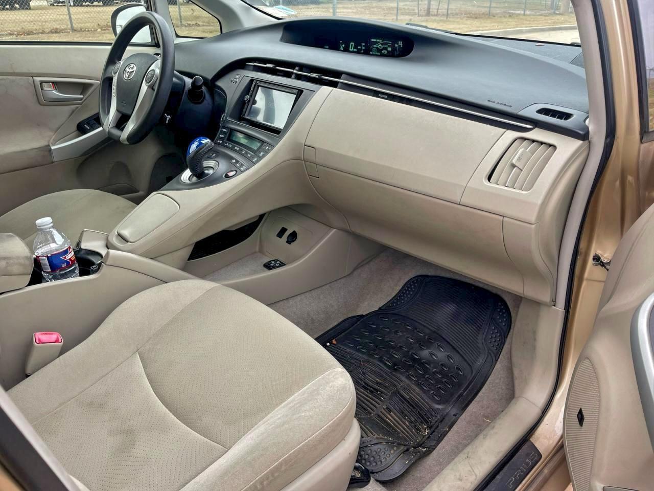 2011 Toyota Prius - Фото 5