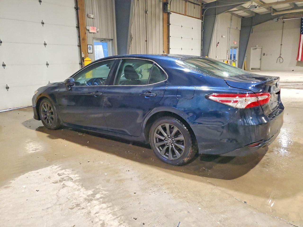 2018 Toyota Camry L - Фото 2