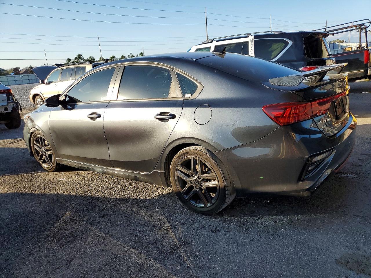 2020 Kia Forte Gt Line - Фото 2